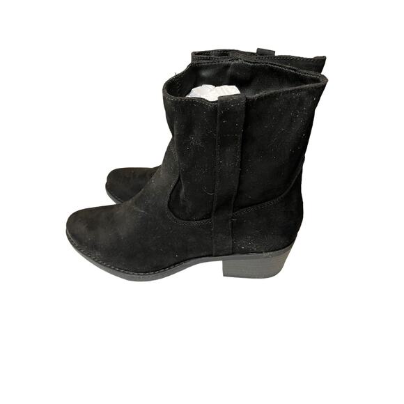 NWOB Dolcetta Black Faux Suede Jane Pull-On Ankle Booties Women's Size 6.5 - Picture 2 of 7